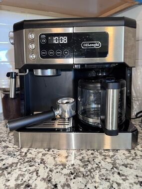 DeLonghi 2-in-1 Espresso & Coffee Machine in Stainless Steel Black